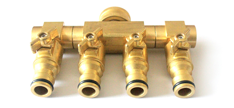 Duty బ్రాస్ 4 Way Hose Manifold Hose Pipe Adapter